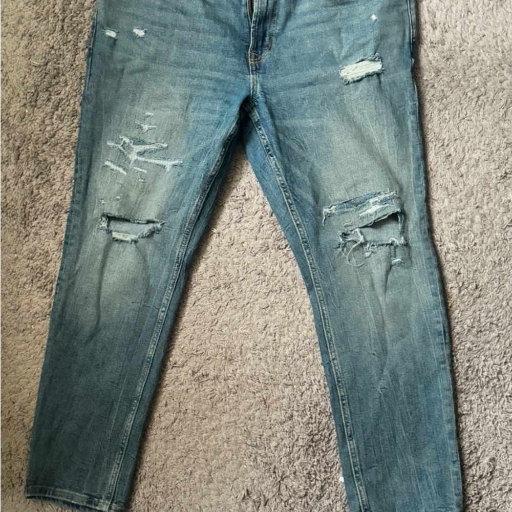 Men's Distressed Blue Jeans